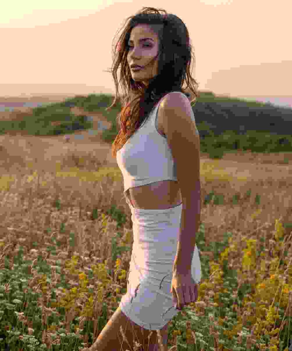 Off Shoulder Mini Dress - immagine 2